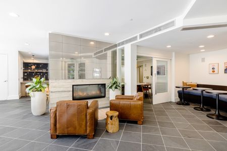 Resident Lounge  | Brio Apartments | Apartment in Glendale, CA