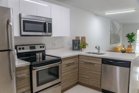 Elegant Kitchen | Apartments for rent in Gainesville, FL | Oakbrook Walk
