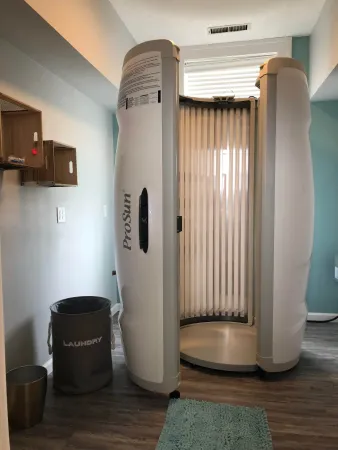 Resident Tanning Bed | Apartments in Cape Girardeau, MO | The District at Cape