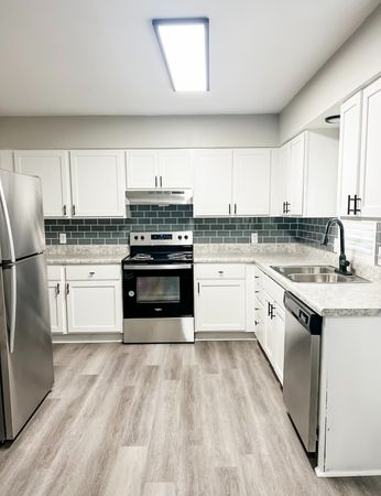 Modern Kitchen | Greenville NC Apartment For Rent | The District at Tar River