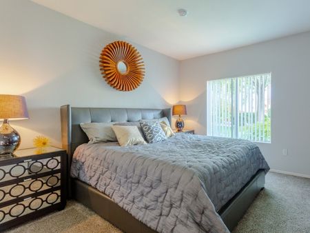 oasis-sierra-model-bedroom