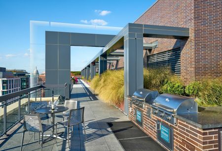 Grill Out & Then Dine A Fresco | Meridian on First | Navy Yard Apartments | Washington DC Apartments
