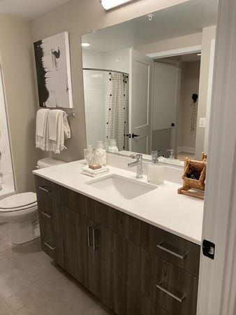 Bathrooms With Contemporary Finishes | Meridian on First | Navy Yard Apartments | Washington DC Apartments