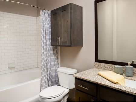 Luxurious Bathroom | Sapphire Bay Apartments | Apartments In Baytown