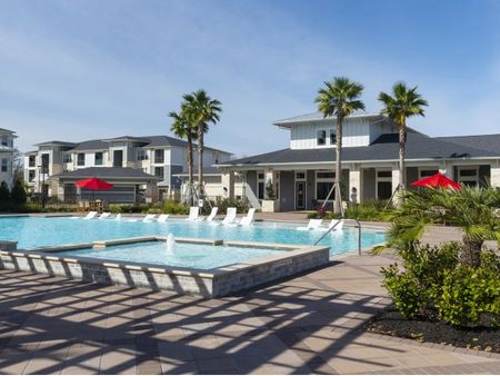 Sparkling Pool| Sapphire Bay Apartments | Apartments In Baytown