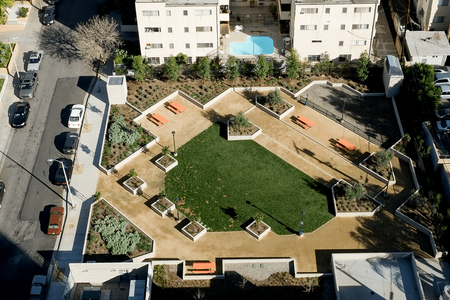 Rooftop park and picnic areas