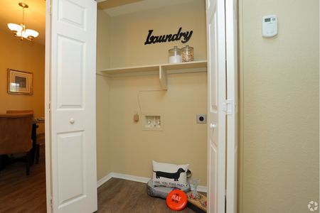 Washer/Dryer Hookup