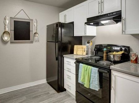 Modern Kitchen | Apartments In Bothell WA | Woodstone Apartments