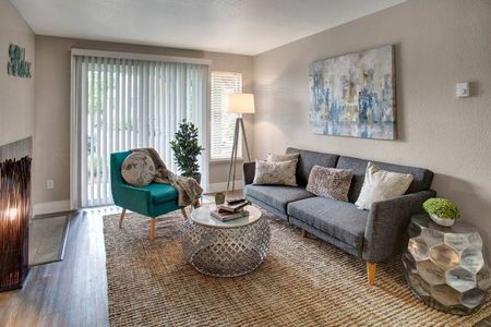 Elegant Living Area | Apartments In Bothell WA | Woodstone Apartments