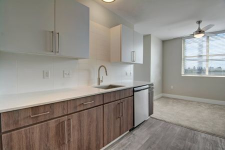 Elegant Kitchen | Apartments For Rent In Portland Oregon | 5819 Glisan