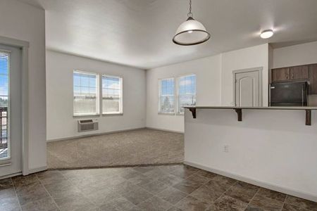 Spacious Living Room | Tualatin Oregon Apartments | River Ridge
