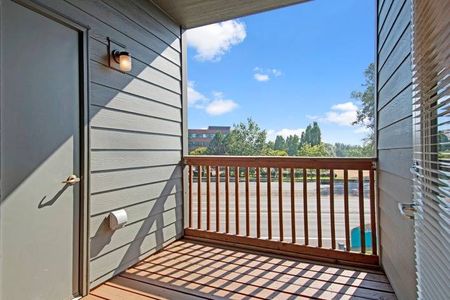 Patio with Storage | Tualatin Oregon | River Ridge Apartments