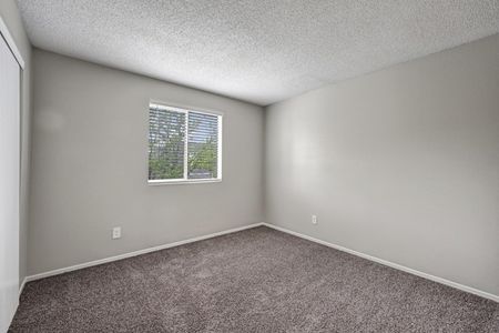 Bedroom | Apartments in Littleton CO | Summit Riverside