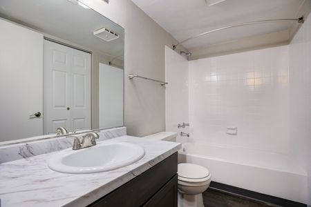 Elegant Bathroom | Denver CO Apartments | Avens Point