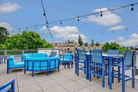 Outdoor Rooftop Lounge | The Noble