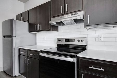 Modern Kitchen | Tualatin Oregon Apartments | River Ridge