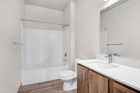 Bathroom | Tualatin OR Apartments | River Ridge