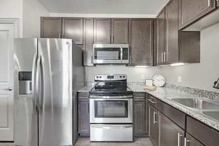 Electric Stove and Range | Kyle TX Apartments | Oaks of Kyle Apartments