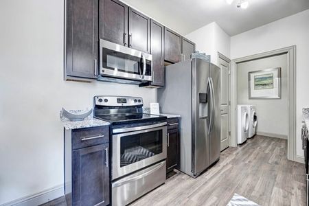Modern and Open Kitchen | Kyle Texas Apartments for Rent | Oaks of Kyle