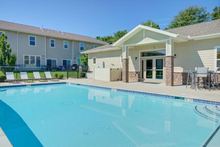 Lee's Summit MO Townhomes for Rent - Chapel Ridge Townhomes - Sparkling Pool Surrounded by Lounge Seating