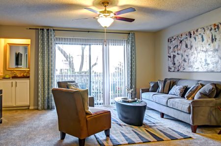 Spacious Living Room | Apartments in Hermitage, TN | Highlands at the Lake