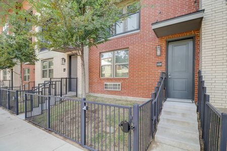 Townhome Entrance and Patio
