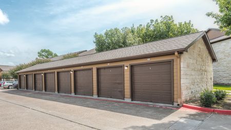 Garages | Stone Brook | Apartments in Baytown, TX