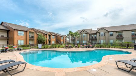Swimming Pool | Stone Brook | Apartments in Baytown, TX