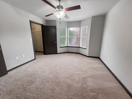 Main Room | Stone Brook | Apartments in Baytown, TX