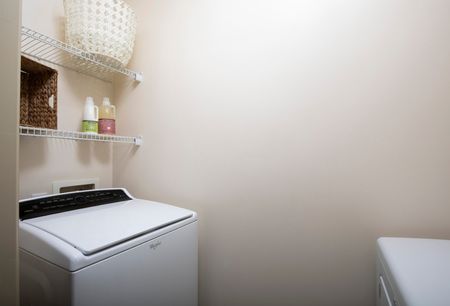 Full Size Washer/Dryer in Utility Room