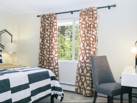 Model Guest Bedroom
