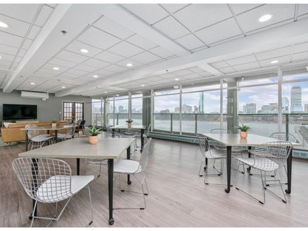 skyroom Apartments near MIT overlooking Boston