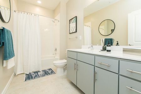Spacious Bathroom | The View at Mill Run | Apartments in Owings Mills