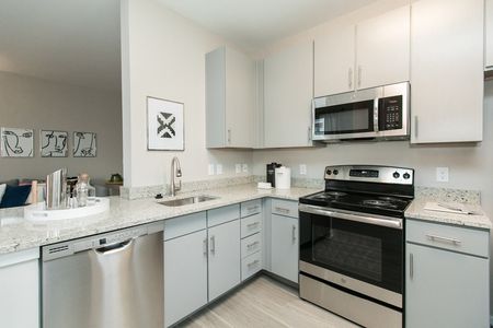 Prep-friendly Kitchen | The View at Mill Run | Apartments in Owings Mills, MD
