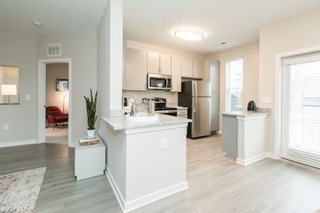 Contemporary Kitchen | The View at Mill Run | Owings Mills, Maryland Apartments