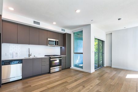Spacious Dining Area