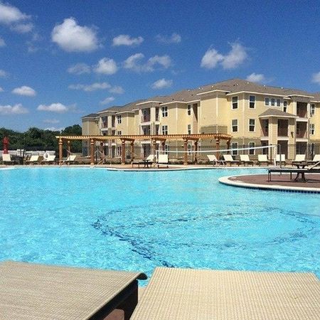 Sparkling Pool | Apts For Rent | Domain Waco