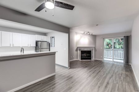 Colony-At-Bear-Creek-Redmond-WA-98052-RENOVATED 1 bedroom 1 bath: Kitchen & Living Room