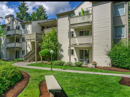 Colony-At-Bear-Creek-Redmond-WA-98052-Apartment-Exterior