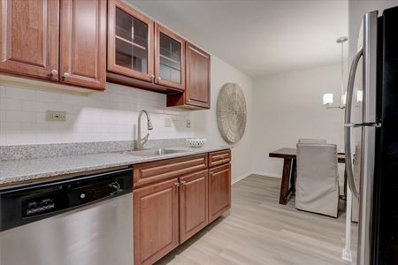 Renovated Efficiently Designed Kitchen | International Village Lombard | Lombard, IL Apartments