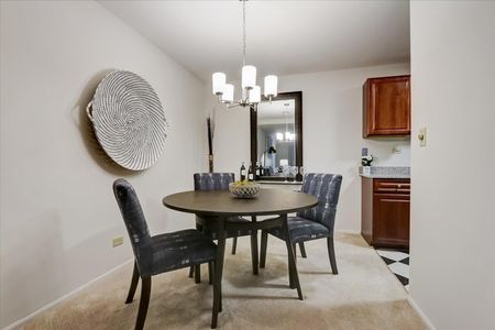 Inviting Dining Area | International Village Lombard | Apartments For Rent In Lombard, IL