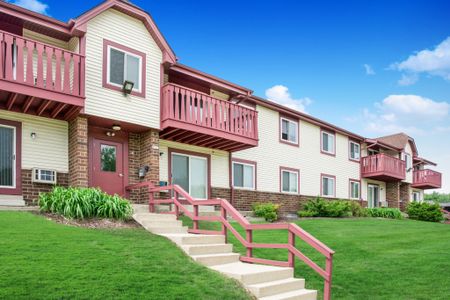 Apartments in St. Francis, Wisconsin. Ridge View offers spacious 1 bedroom/1 bath and 2 bedroom/ 1 bath apartments.