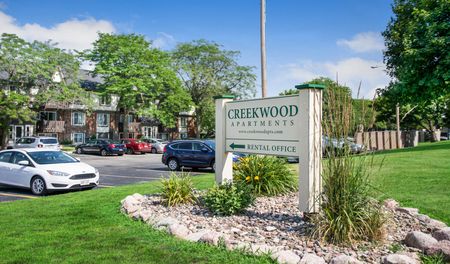 Apartments in Green Bay, Wisconsin. Creekwood Apartments offers spacious 1 bedroom and 2 bedroom apartments..