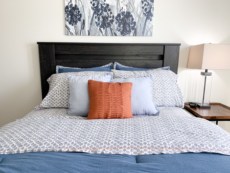 Apartments in St. Francis, Wisconsin. Ridge View offers spacious 1 bedroom/1 bath and 2 bedroom/ 1 bath apartments.