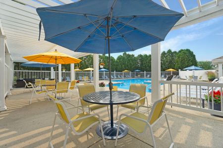 Condominium Style Apartments in Franklin, Wisconsin. Manchester Oaks offers spacious 1 bedroom, 1 bedroom + Den, 2 bedroom, and 3 bedroom apartments, with private entrances and garages.