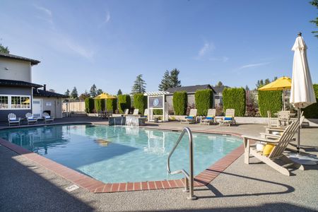 Pool and Lounge Deck l Upscale Parkland Apartments for Rent l Tacoma, WA l Nantucket Gate