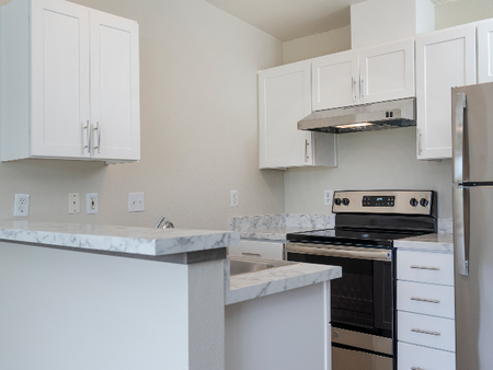 New White Shaker Style Cabinets l Upscale Parkland Apartments for Rent l Tacoma, WA l Nantucket Gate