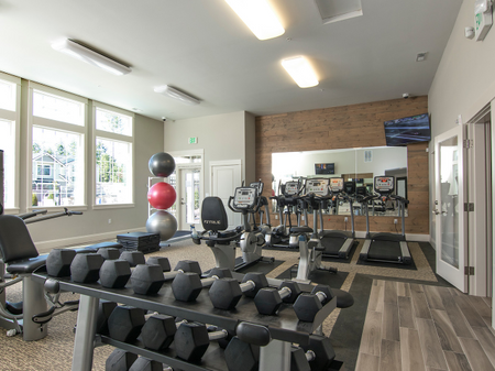 Fitness Center Free Weights l Luxury Apartments in Puyallup, WA l Silver Creek