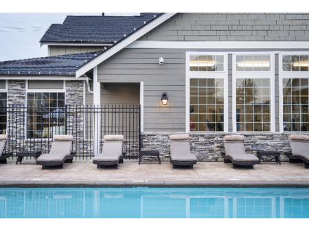 Sun Lounges l Luxury Apartments in Puyallup, WA l Silver Creek