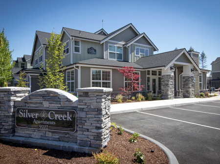 Welcome! l Luxury Apartments in Puyallup, WA l Silver Creek